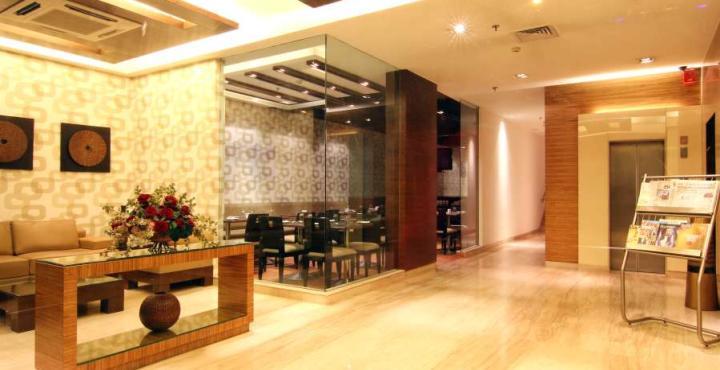 Indus Biznotel Nuova Delhi Esterno foto