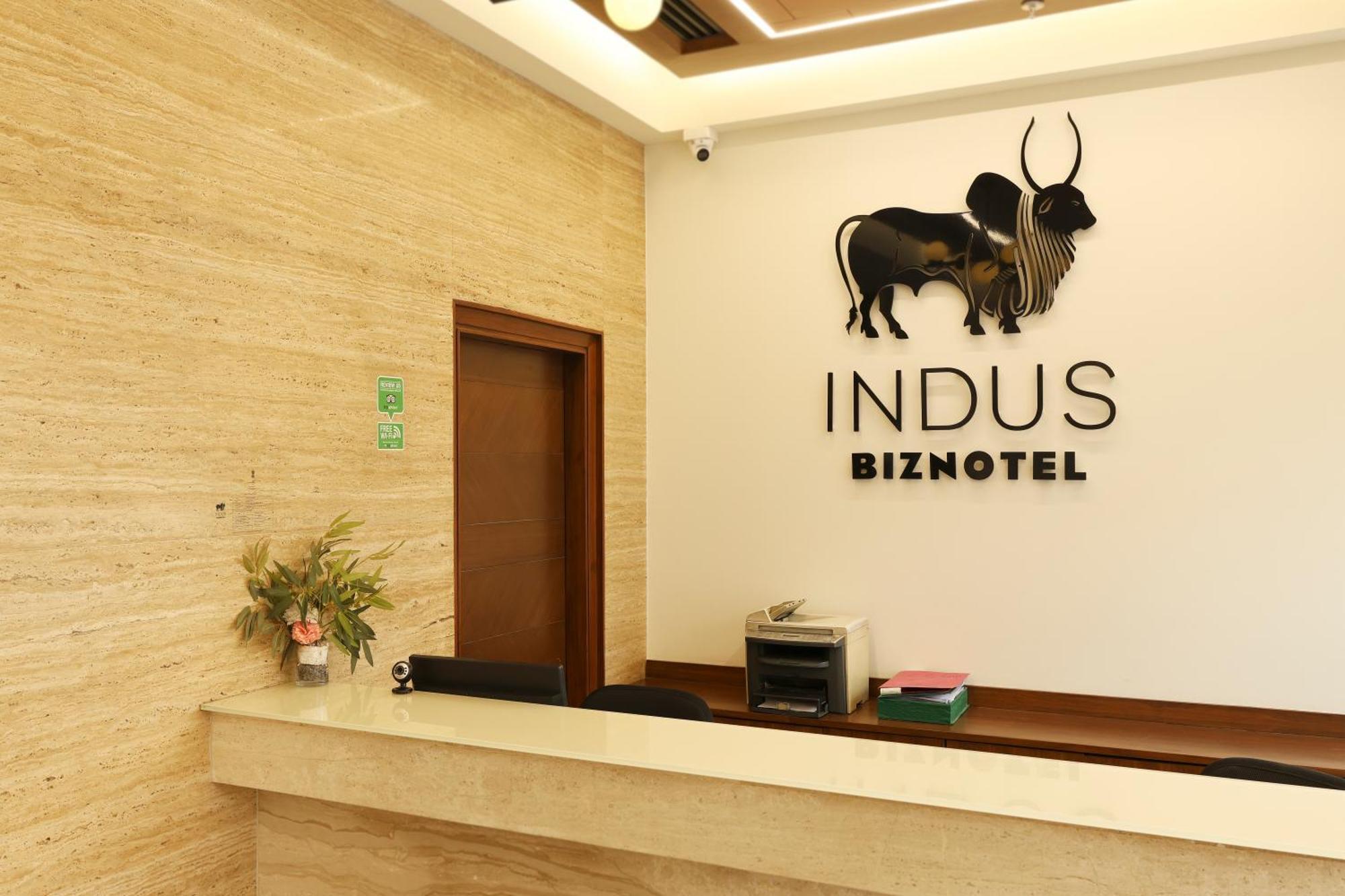 Indus Biznotel Nuova Delhi Esterno foto