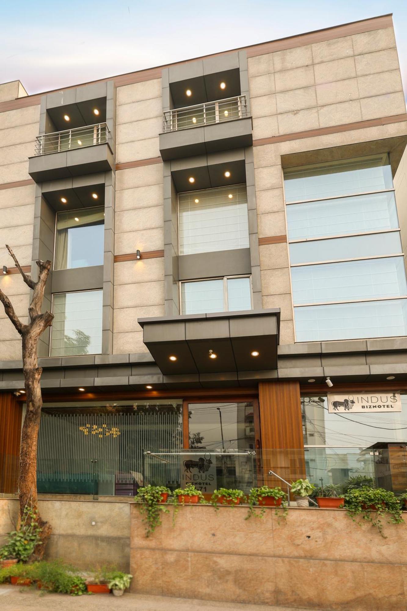 Indus Biznotel Nuova Delhi Esterno foto