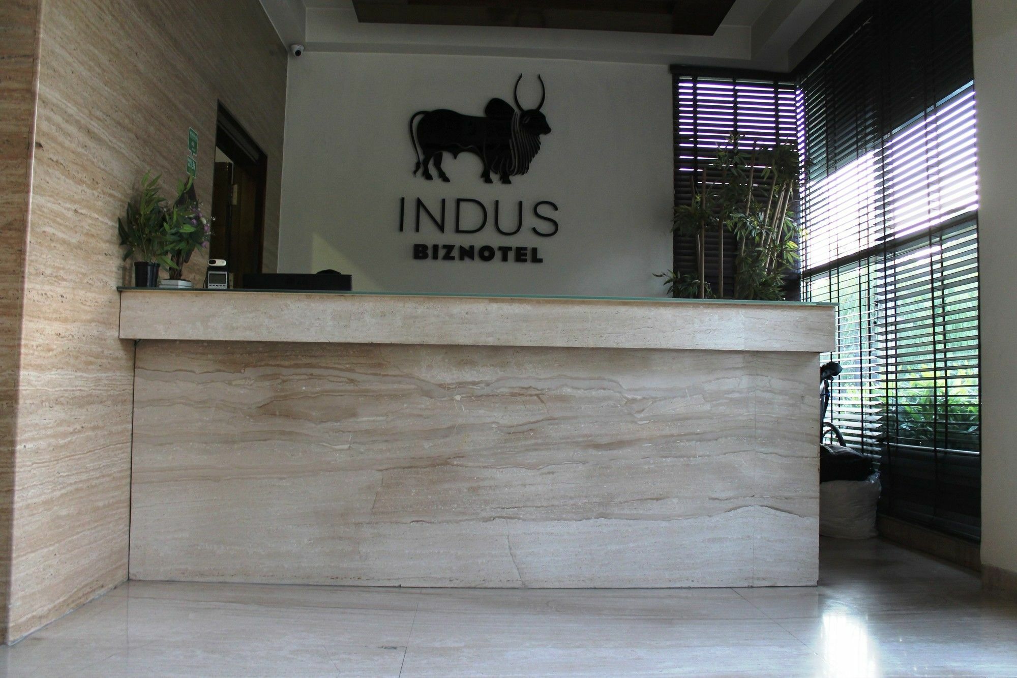 Indus Biznotel Nuova Delhi Esterno foto